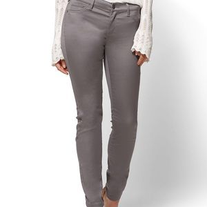 CROSBY PANT - SLIM-LEG ANKLE in GRAY